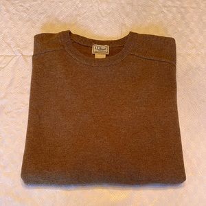 Crewneck Lambs’ wool sweater, size large tall, EUC